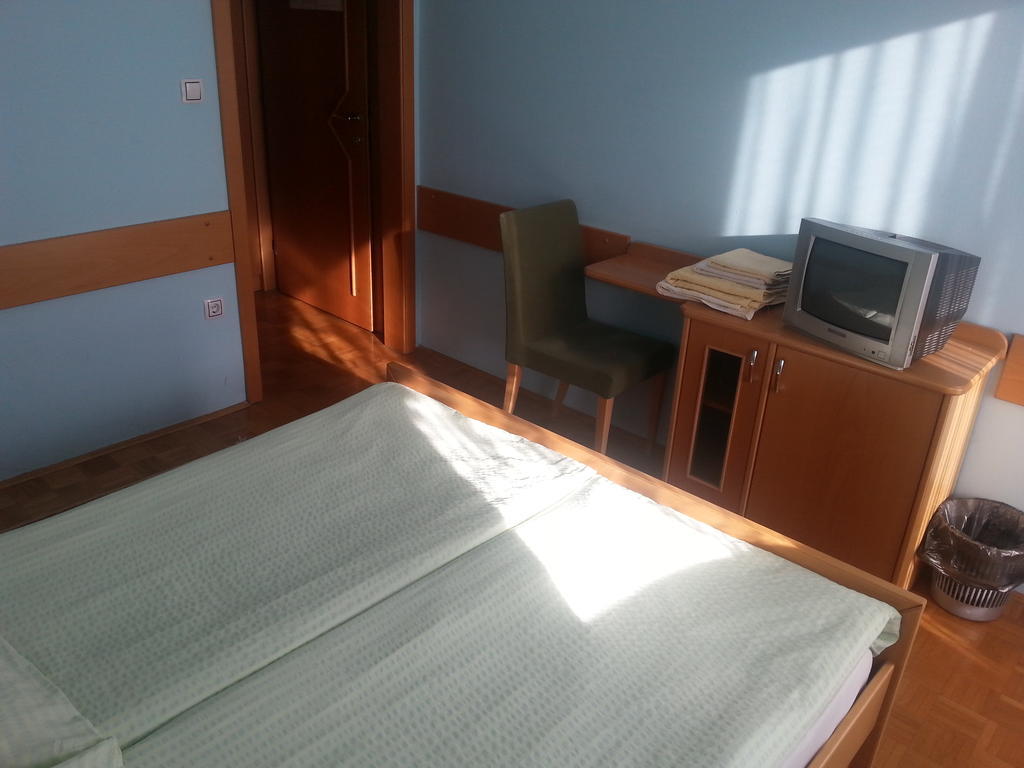 Penzion Zeleni Kakadu Марибор Номер фото
